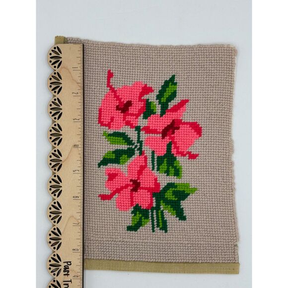 Vintage Unframed Needlepoint Picture Pink Flowers 70s Decor - Picture 5 of 5